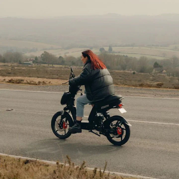 Eskuta SX-250 Series IV Moped Style EAPC Electric Bike 2023