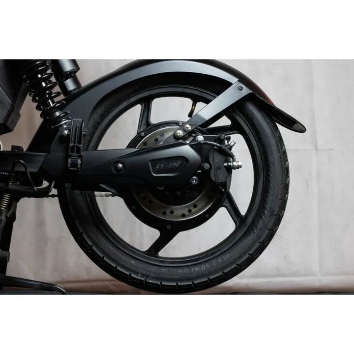 Eskuta SX-250 Series IV Moped Style EAPC Electric Bike 2023
