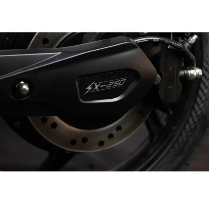 Eskuta SX-250 Series IV Moped Style EAPC Electric Bike 2023